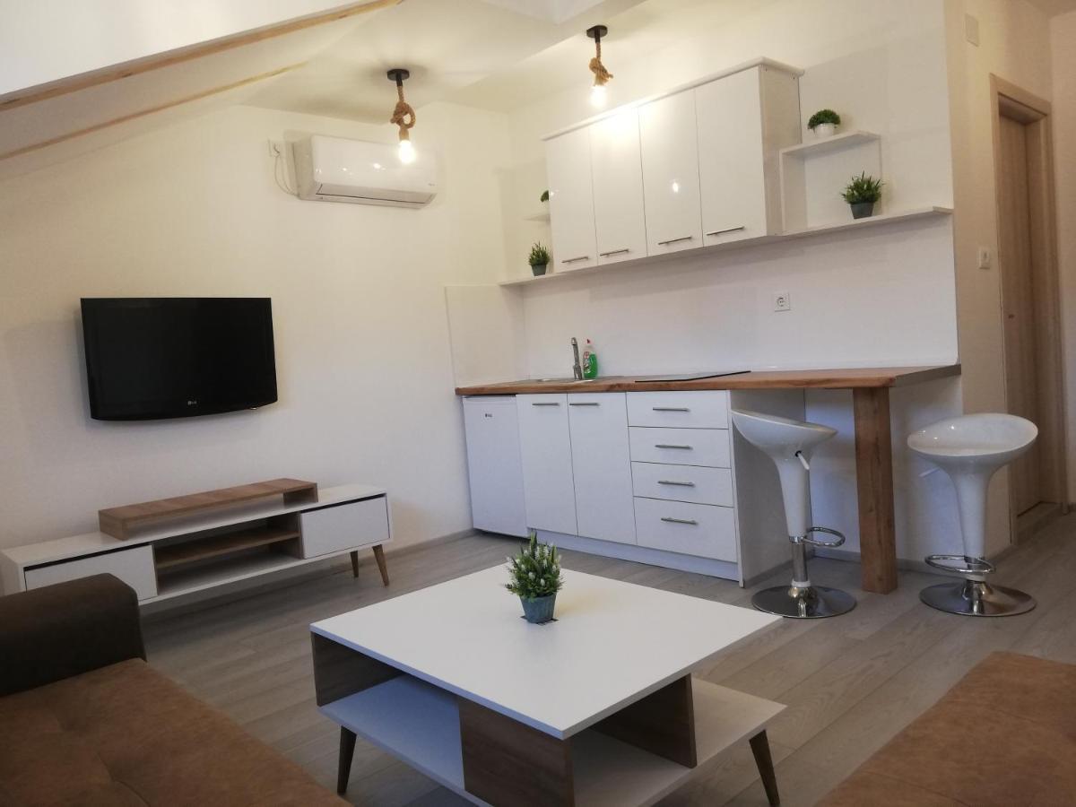 Apartments Naumovski Охрид Екстериор снимка