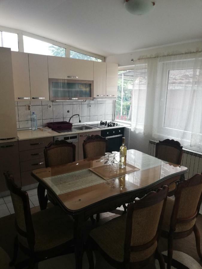 Apartments Naumovski Охрид Екстериор снимка